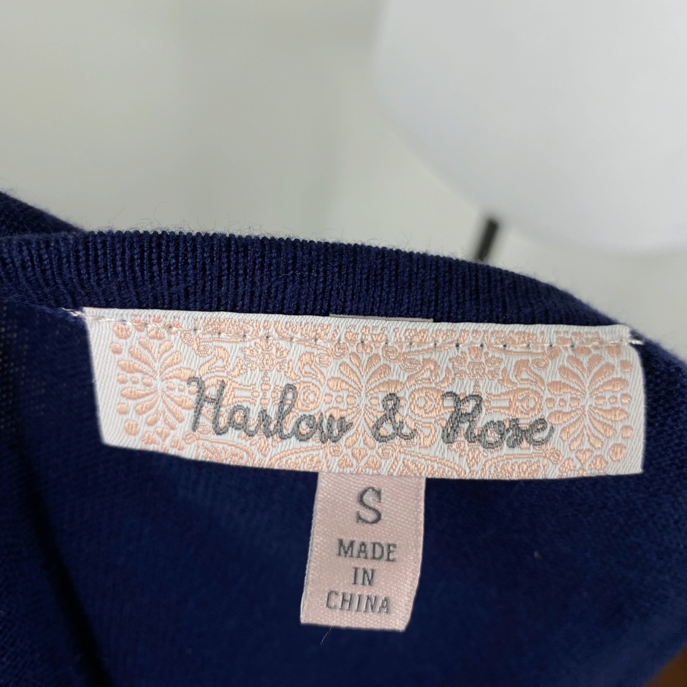 NEW Harlow and Rose Embroidered Bell Sleeve Sweater Sz. S - Picture 11 of 12